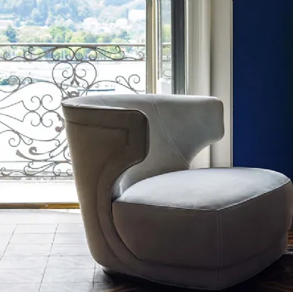 armchair in etienne leather