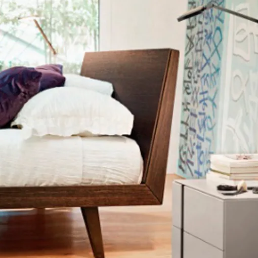 febo bed with wooden feet