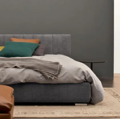 Thomas Barrè Twils double bed with headboard