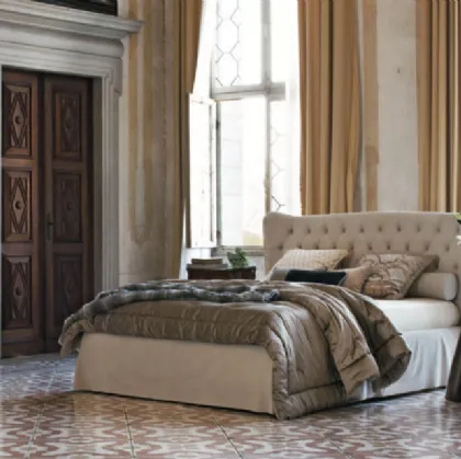 Tommy Capitonnè double bed with Twils skirt with headboard