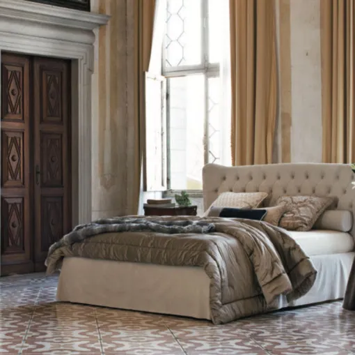 Tommy Capitonnè double bed with Twils skirt with headboard