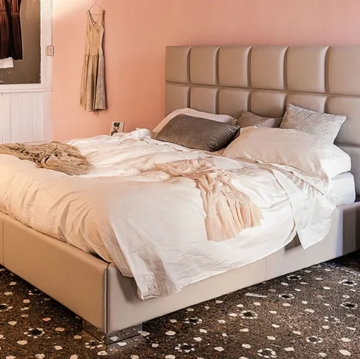 William Cattelan double bed in leather