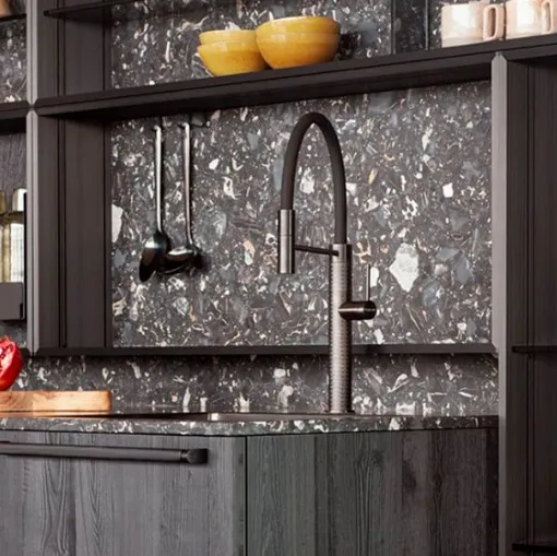 Dressup with black ribbed profile, seminato back and smoked glass shelves with support