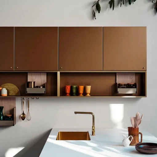 Dressup with Champagne ribbed profile and Bronze glass shelf