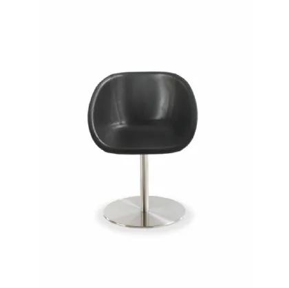 Chair in wood and steel.