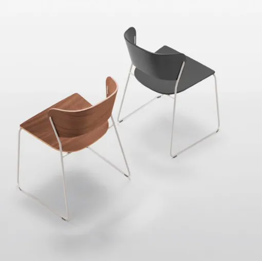 arc lacquered sled chair