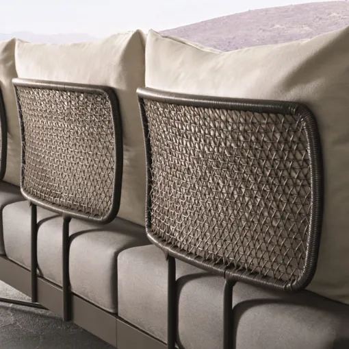 outdoor chaise lounge