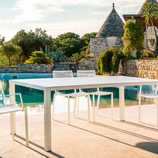 bespoke design chair with armrests