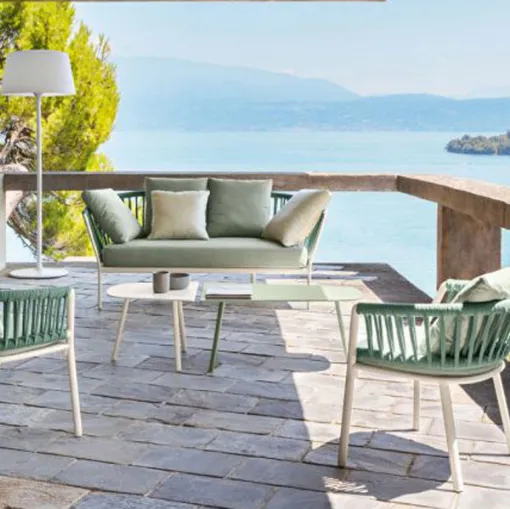 fast outdoor armchair