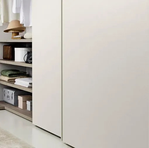 sinuous sliding wardrobe