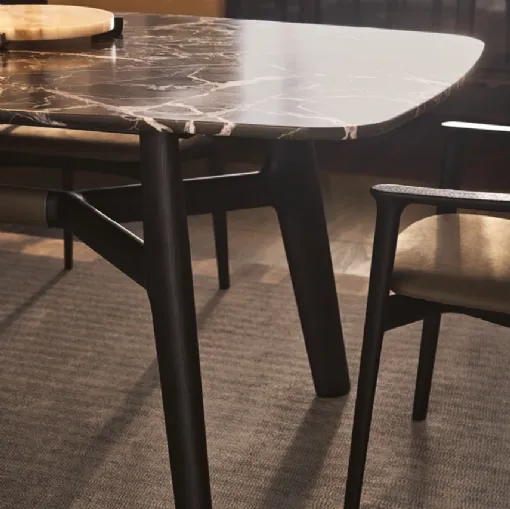 curved table